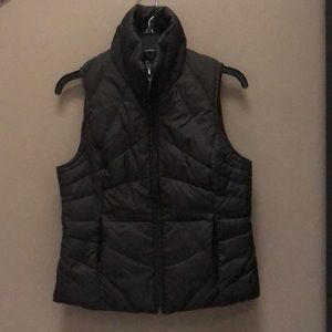 Kenneth Cole reaction puffy down brown vest
